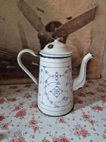 Saks emaille koffiepot  beschikbaar voor biedingen