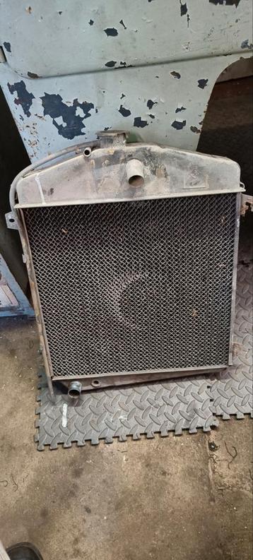 Volvo katterug radiateur beschikbaar voor biedingen