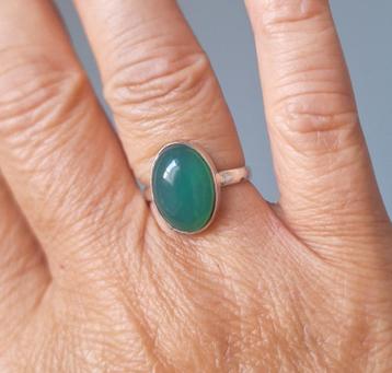 zilveren ring met natuurlijke Groene Onyx steen beschikbaar voor biedingen