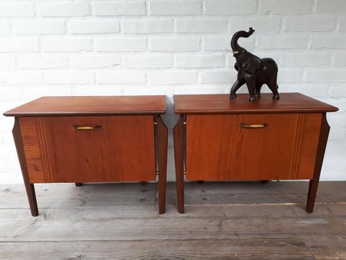 Vintage retro nachtkastje Louis van Teeffelen Webe jaren 60, Huis en Inrichting, Slaapkamer | Nachtkastjes, Zo goed als nieuw