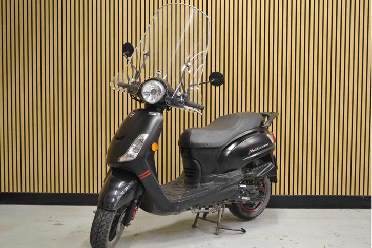Sym Fiddle 2 Mat zwart 45km/u, Fietsen en Brommers, Scooters | SYM, Gebruikt, Fiddle, Maximaal 45 km/u, Benzine, Ophalen of Verzenden