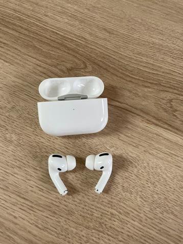 Airpods pro 1e gen. Rechteroortje defect beschikbaar voor biedingen