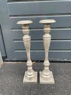 2 robuuste, verweerde kandelaars, Gebruikt, 50 tot 75 cm, Ophalen of Verzenden, Metaal