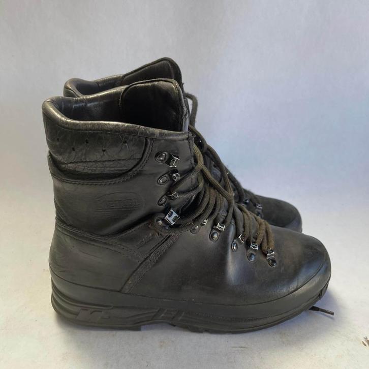 Meindl 3718-01 Berschoenen Combat Boots Zwart Maat 44, Sport en Fitness, Bergsport en Wandelen, Gebruikt, Schoenen, Ophalen of Verzenden