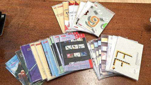Jaarcollectie Nederlandse postzegels, 1977 tm 2000 compleet, Postzegels en Munten, Postzegels | Nederland, Postfris, Na 1940, Ophalen of Verzenden