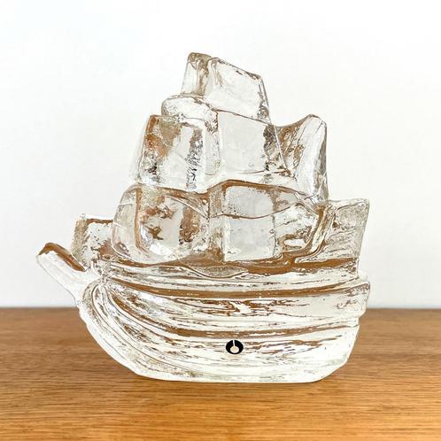 Pukeberg Sweden ZEILSCHIP paperweight nautic boot MidCentury, Antiek en Kunst, Antiek | Glas en Kristal, Ophalen of Verzenden