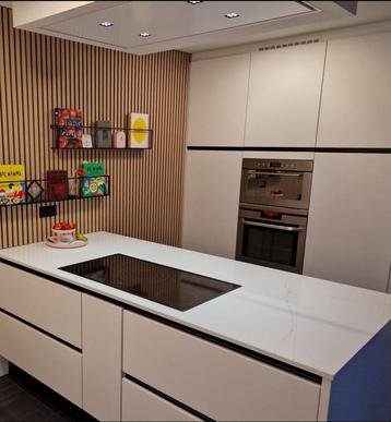 Meubels keuken  Spuiterij  beschikbaar voor biedingen