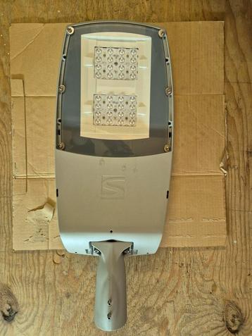 Teceo-1 32led straatarmatuur van merk Schreder beschikbaar voor biedingen