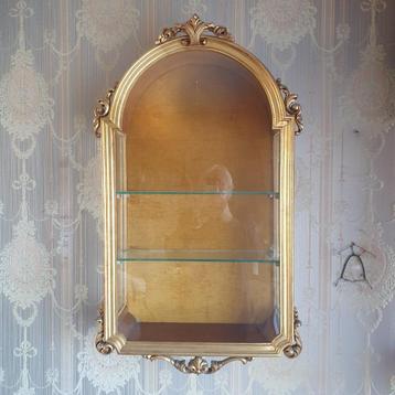 Antiek vitrinekastje ( wand ) - goudkleurig beschikbaar voor biedingen