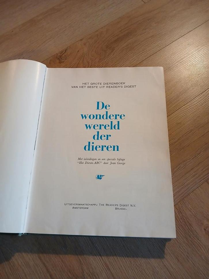 De wondere wereld der dieren - Reader's Digest, Boeken, Natuur, Gelezen, Natuur algemeen, Ophalen of Verzenden