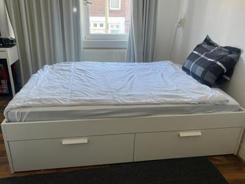 Ikea bed with 4 drawers - mattress for free