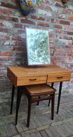 Vintage, design kaptafel met krukje. Jaren 60, Ophalen
