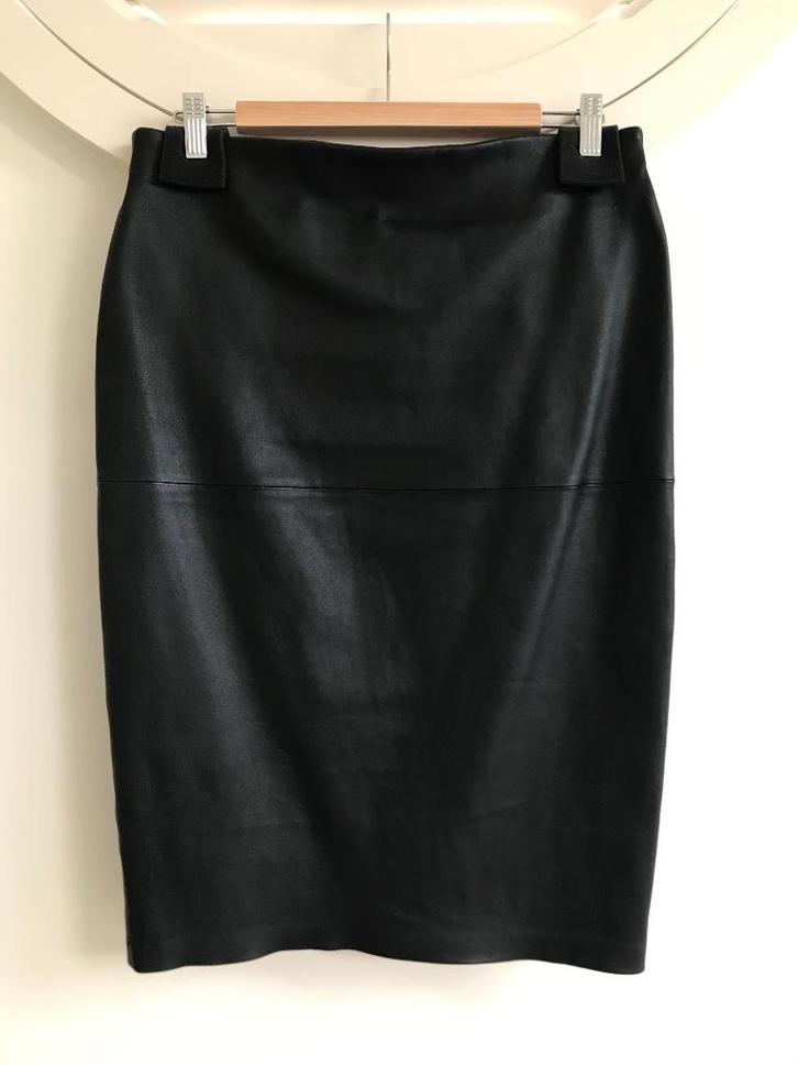 By Malene Birger, lederen rok L/40 (als nieuw), Kleding | Dames, Rokken, Zo goed als nieuw, Maat 42/44 (L), Zwart, Knielengte