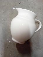 Melkkan/ vaas creme helemaal gaaf zgan, Huis en Inrichting, Woonaccessoires | Vazen, Overige kleuren, Aardewerk of Porselein, Ophalen of Verzenden