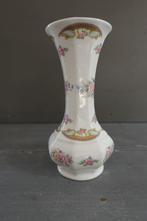 Vintage Limoges vaas porselein met bloem decor, Antiek en Kunst, Antiek | Vazen, Verzenden