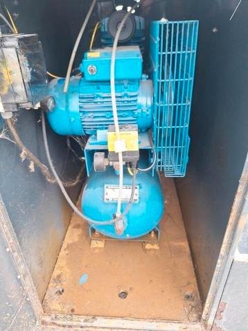 Te koop een  compressor rednal pneumatisch  beschikbaar voor biedingen