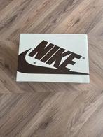 Nike Air Jordan 1 Low OG x Travis Scott "Reverse Mocha", Bruin, Nike, Nieuw, Ophalen of Verzenden