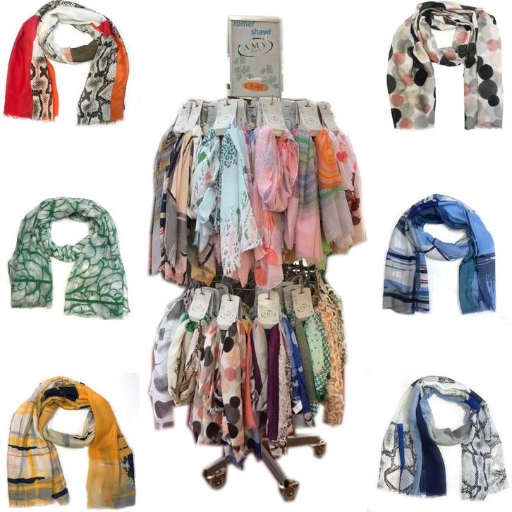 3 vuilniszakken vol met sjaals, Kleding | Dames, Mutsen, Sjaals en Handschoenen, Zo goed als nieuw, Sjaal, Maat 38/40 (M), Ophalen