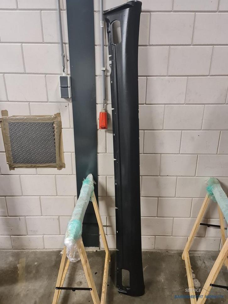 sideskirt Porsche Cayenne 92A 7P5853554 rechts zwart origine, Auto-onderdelen, Carrosserie en Plaatwerk, Motorkap, Porsche, Rechts