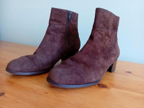 Italiaanse lederen laarsjes maat 40, zgan, Kleding | Dames, Schoenen, Zo goed als nieuw, Bruin, Ophalen of Verzenden
