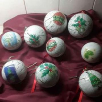 Kerstballen beschikbaar voor biedingen