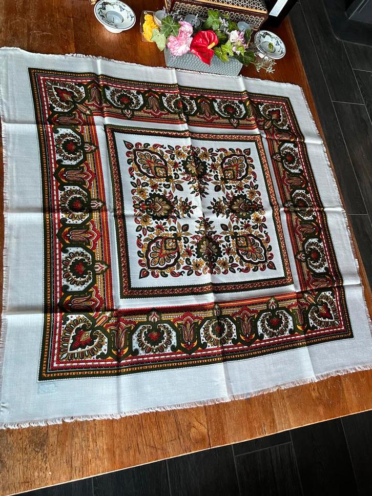 Vintage wollen sjaal met paisley motief, Kleding | Dames, Mutsen, Sjaals en Handschoenen, Ophalen of Verzenden