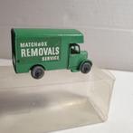 Lesney Matchbox  17 A Bedford Removals light green, Hobby en Vrije tijd, Modelauto's | Overige schalen, Verzenden, Gebruikt, Bus of Vrachtwagen