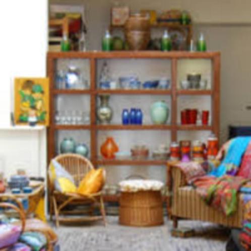 4 mooie open kasten van bamboe met glasplaten en spotjes, Huis en Inrichting, Kasten | Wandmeubels, Gebruikt, 150 tot 200 cm, 25 tot 50 cm