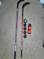 Complete IJshockeyset Junior – 2 sticks, 6 pucks & tape, Sport en Fitness, Ophalen, Zo goed als nieuw, Armen, Overige typen