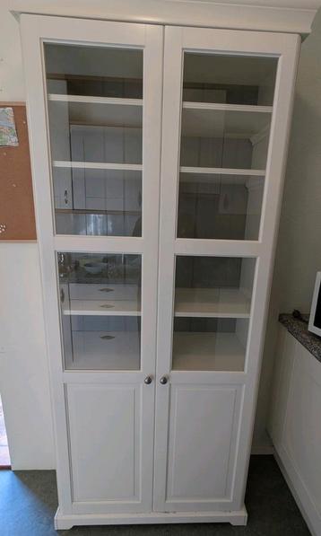 Liatorp IKEA vitrinekast/buffetkast 90x36x214 beschikbaar voor biedingen