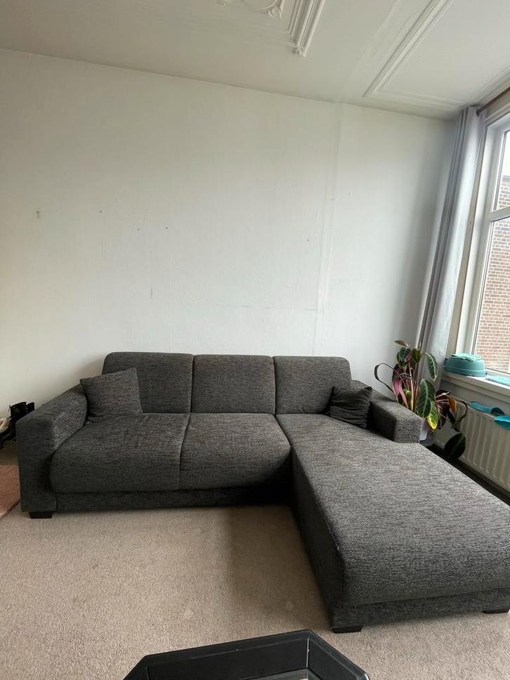 Zwarte hoekbank - Rotterdam, Huis en Inrichting, Banken | Bankstellen, Gebruikt, Hoekbank, Vierpersoons of meer, 250 tot 300 cm