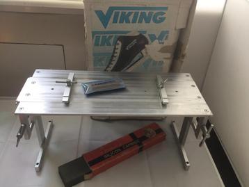 Viking schaatsen slijptafel met slijpsteen en afbraamsteen beschikbaar voor biedingen