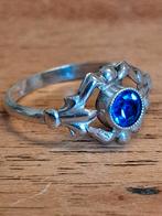 Zilveren ring blauwe steen 15 mm, Blauw, Ophalen of Verzenden, Met edelsteen, Dame