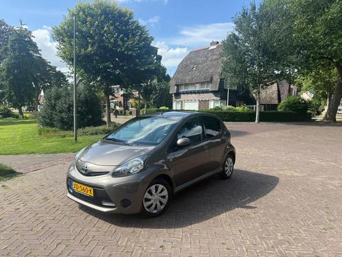 Toyota Aygo 1.0 VVT-i Comfort | Airco | Centrl. Vergrendelin, Auto's, Toyota, Bedrijf, Te koop, Aygo, ABS, Airbags, Airconditioning