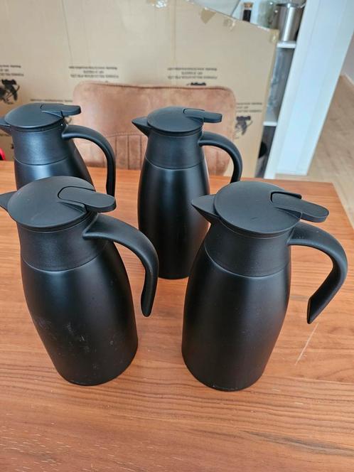 4 Insulated Pitchers, perfect for Hot or Cold Beverages, Huis en Inrichting, Keuken | Servies, Zo goed als nieuw, Overige stijlen