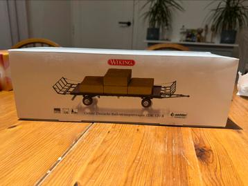 Platte balen wagen inclusief balen Wiking 1:32  beschikbaar voor biedingen