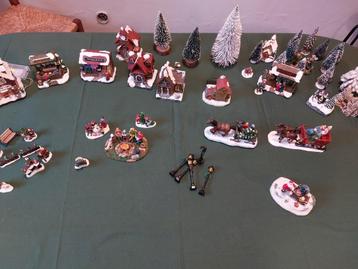 Kerstdorp met miniaturen  beschikbaar voor biedingen