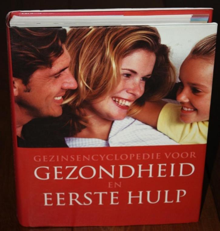 Gezinsencyclopedie voor gezondheid en eerste hulp boek, Boeken, Encyclopedieën, Zo goed als nieuw, Medisch, Ophalen
