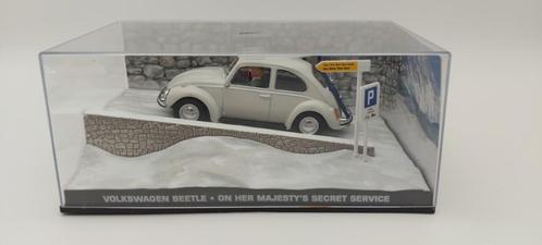 #74 VW Beetle (Volkswagen) James bond auto met boekje, Hobby en Vrije tijd, Modelauto's | 1:43, Nieuw, Auto, Universal Hobbies
