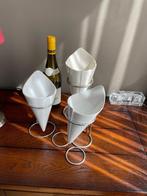 3 porseleinen frietzakken op standaard, Ophalen, Zo goed als nieuw