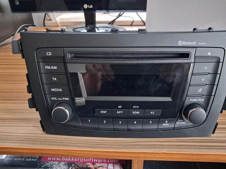 Suzuki Swift Autoradio met CD en Bluetooth, Auto diversen, Autoradio's, Nieuw, Ophalen of Verzenden