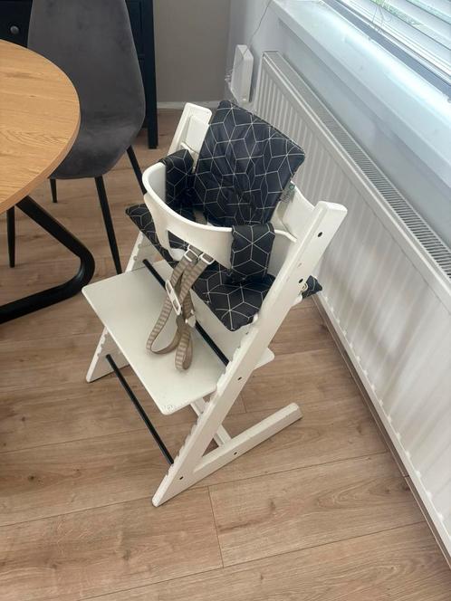 Stokke tripp trapp incl babyset,kussen& tuigje, Kinderen en Baby's, Kinderstoelen, Zo goed als nieuw, Meegroeistoel, Gordel(s)