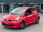Toyota Aygo 1.0-12V|3D|Rood|Nieuw APK, Voorwielaandrijving, Gebruikt, 765 kg, 4 stoelen