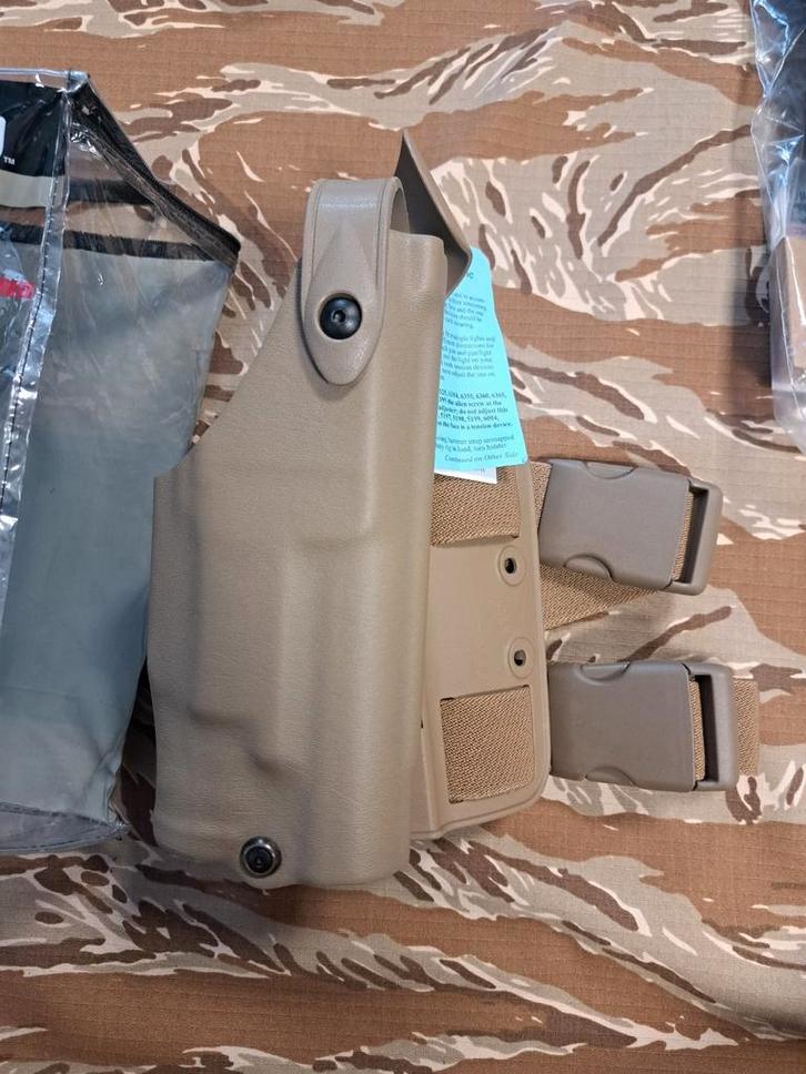 Safariland 6004 glock x400 holster SLS, Verzamelen, Militaria | Algemeen, Overige soorten, Amerika, Ophalen of Verzenden