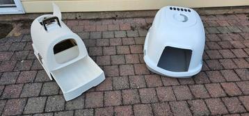 Curver kattenbak en jumbo kattenbak beide in het wit beschikbaar voor biedingen