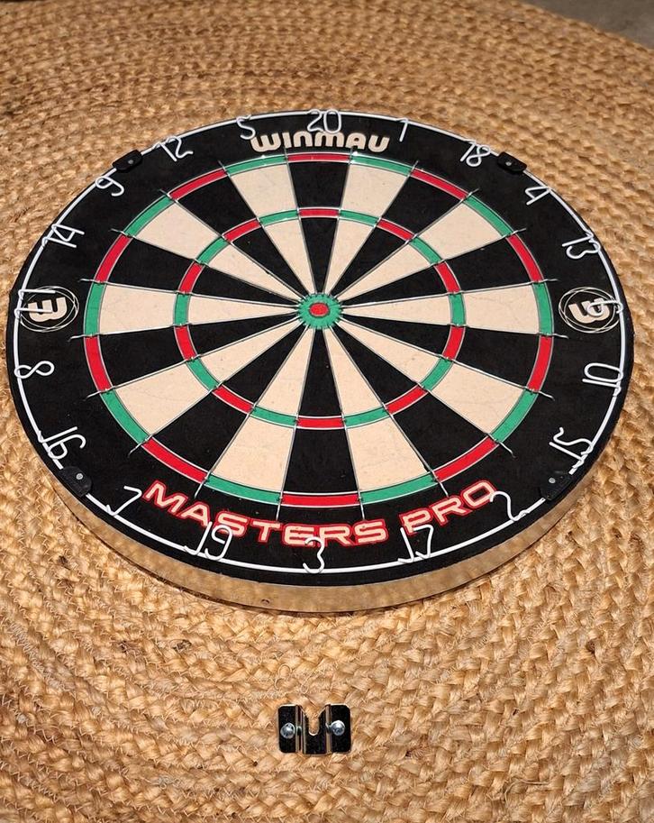 Winmau Dartbord - Masters Pro, Sport en Fitness, Darts, Zo goed als nieuw, Dartbord, Ophalen of Verzenden