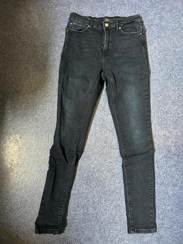 Only jeans skinny en stretch mt M/30 z.g.a.n. donkerblauw beschikbaar voor biedingen