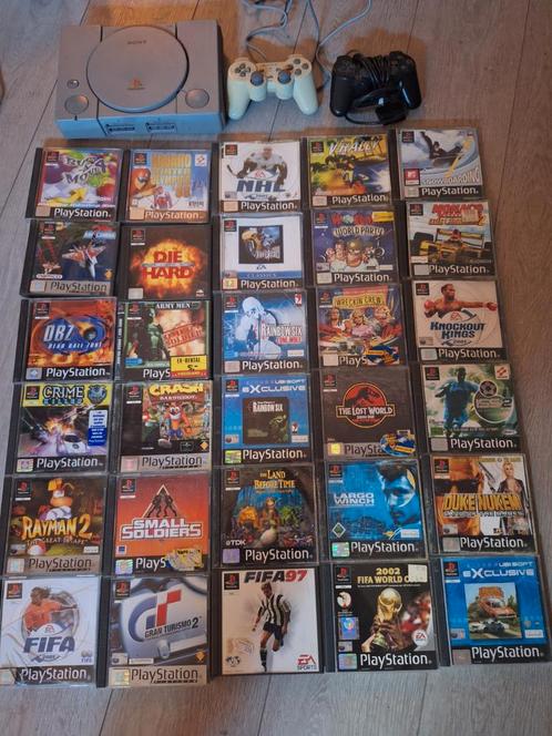 PlayStation 1 met 2 controllers en 27 games, Spelcomputers en Games, Games | Sony PlayStation 1, Gebruikt, Overige genres, 1 speler