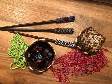 ringen haarpinnen armband kettingen enz. beschikbaar voor biedingen