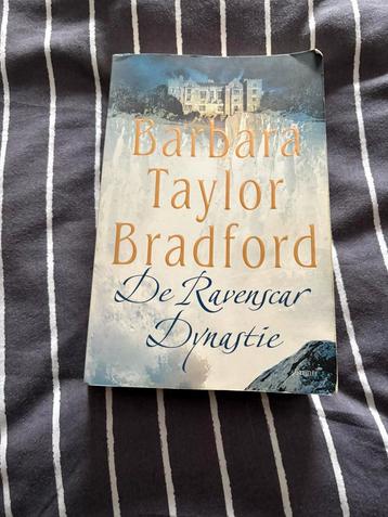 B. Taylor Bradford - De Ravenscar dynasty beschikbaar voor biedingen